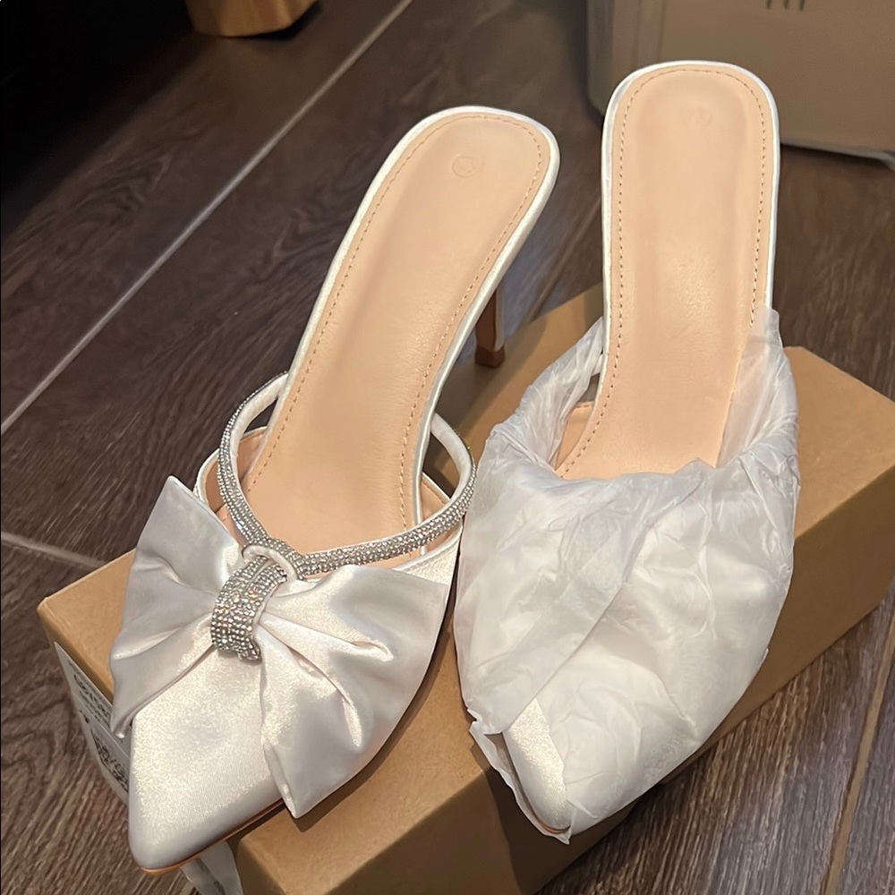 Amazon White Heels with Decorative Bow
